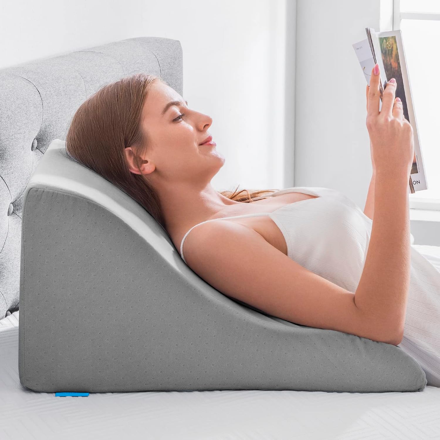 Memory foam reading pillow for bed